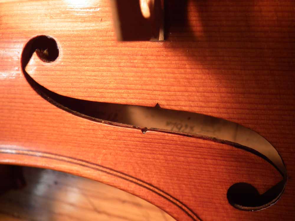 Rushworth and Dreaper Violin, labelled 'Artist Apollo Style 12' and dated 1924, with two piece - Image 12 of 18