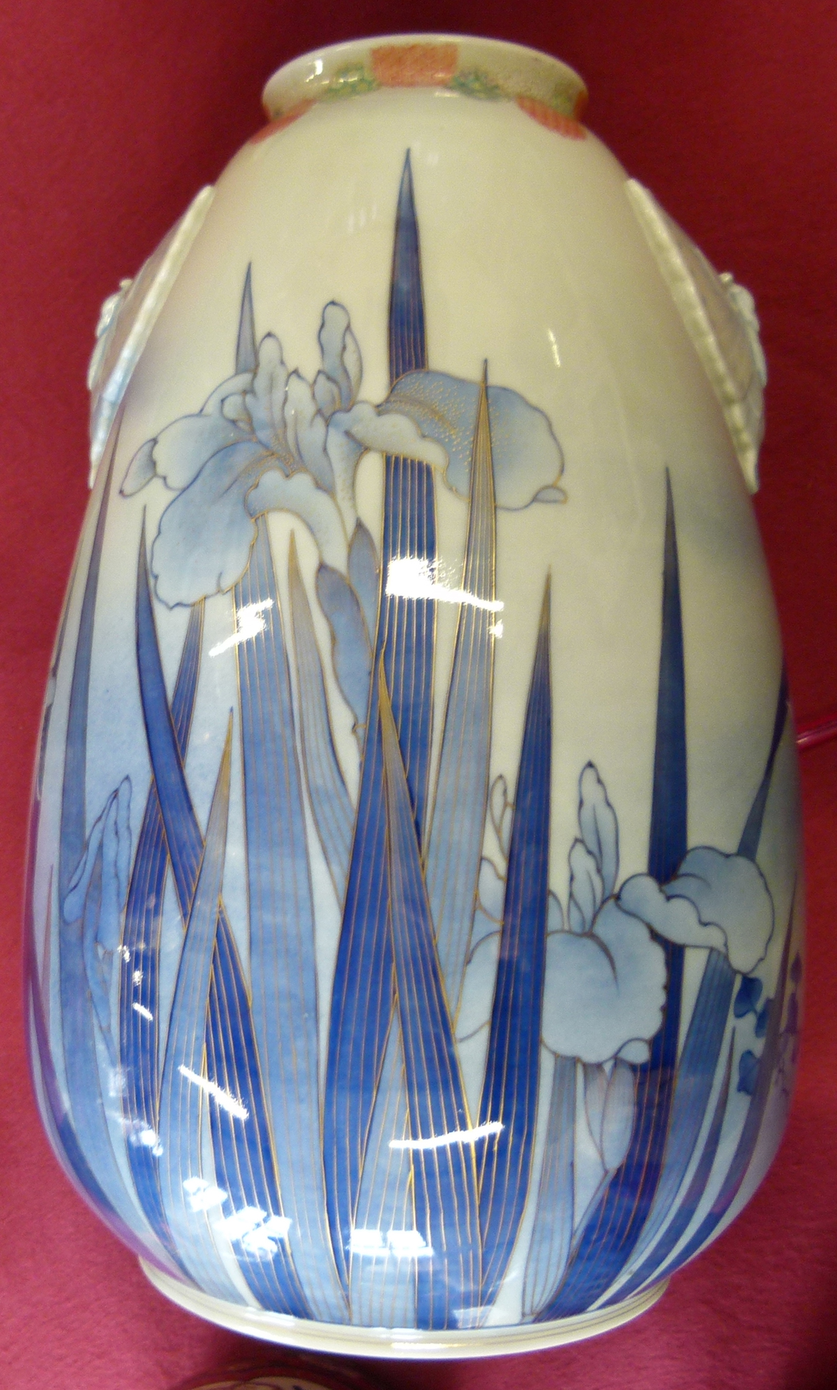 Japanese Fukugawa Nishikide Wara pear shaped large vase, 20th century, decorated with carp in a - Image 6 of 8