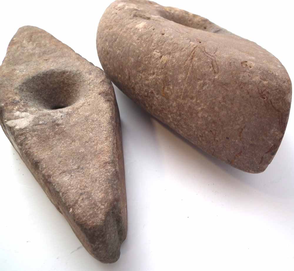 Two Late Neolithic / Bronze Age stone axe hammers, 19cm and 20cm long, Condition report: chips to - Image 4 of 6