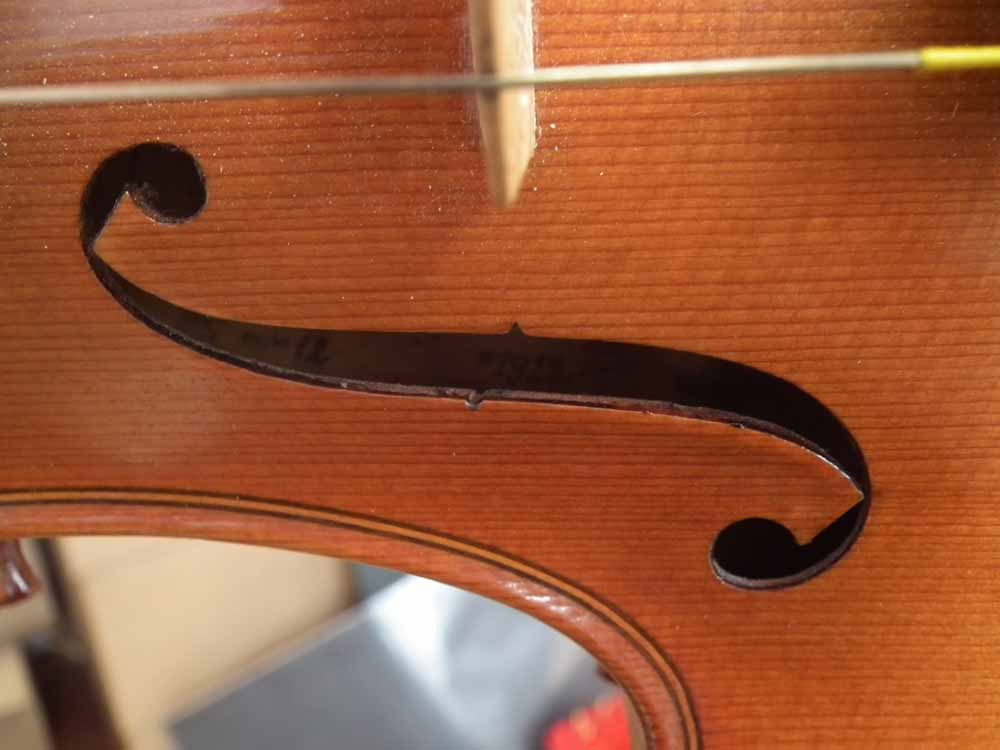 Rushworth and Dreaper Violin, labelled 'Artist Apollo Style 12' and dated 1924, with two piece - Image 9 of 18