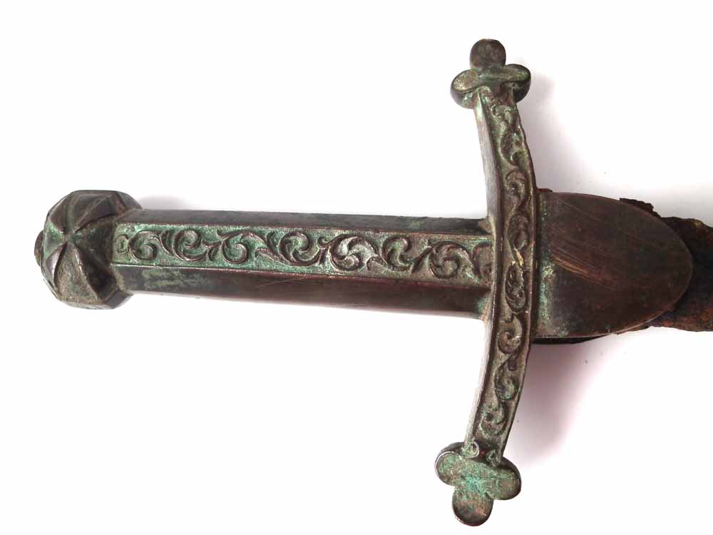 Sword hilt in excavated condition, possibly of Masonic significance with clover leaf terminals and - Image 4 of 5