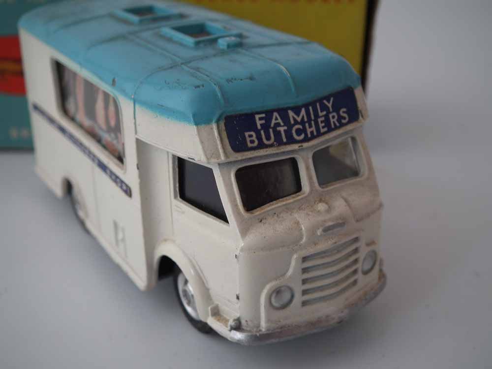 Corgi boxed Smiths 'Karrier Bantam' Mobile Butchers Shop, model 413.     Condition report: The box - Image 3 of 7