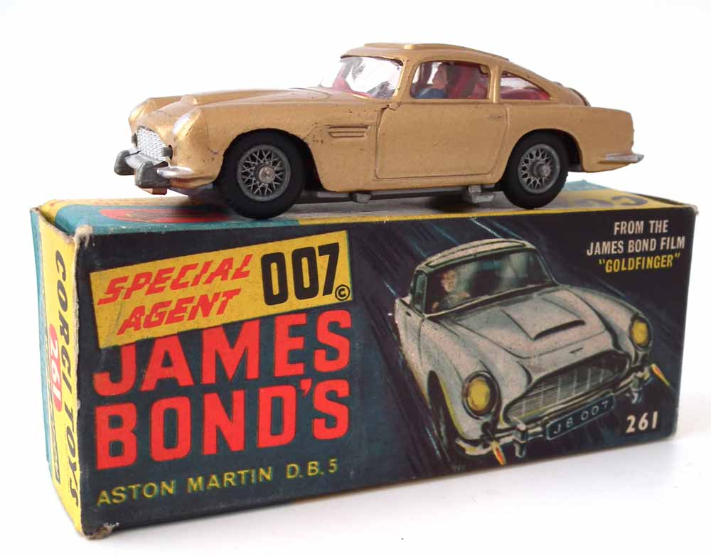 Corgi boxed James Bond's 007 Aston Martin D.B.5 model 261, with villain and sealed secret