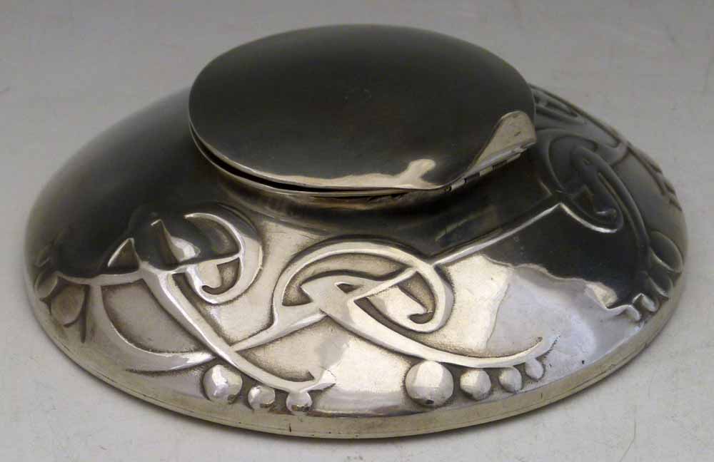 English Pewter Made by Liberty & Co inkwell, 0521, after the design of Archibald Knox, diameter