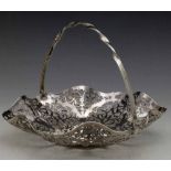 Silver cake basket with pierced and undulating sides, London 1972, diameter 23cm, 11oz 9dwt.