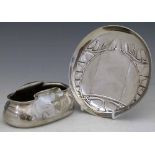 English Pewter small tray, 0231, diameter 14cm; a Tudric pewter sugar bowl, 025, after the design of