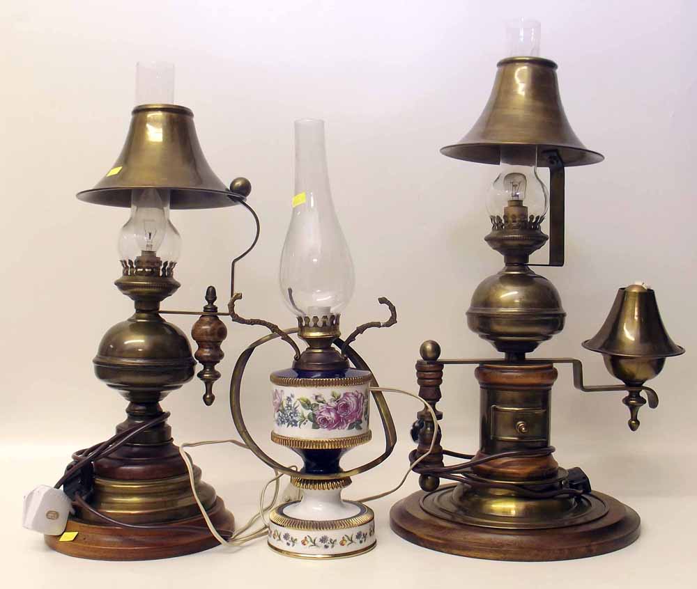 Three reproduction pseudo oil lamp. Condition report: see terms and conditions