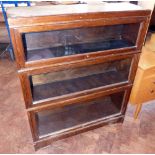 Globe Wernicke style bookcase. Condition report: see terms and conditions