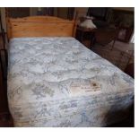 5' divan Kensington Relax bed with pine headboard. Condition report: see terms and conditions