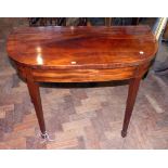 Mahogany Fold-Over Tea Table Condition report: see terms and conditions