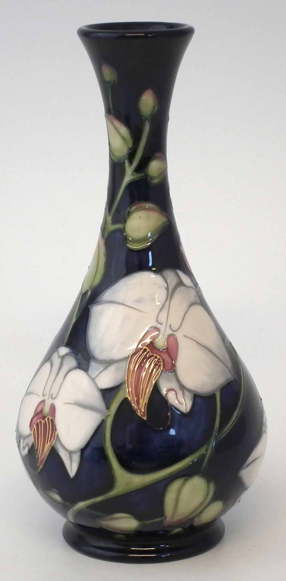 Moorcroft trial vase, decorated with Chatsworth pattern after Philip Gibson, dated 18.8.2001, 23cm