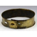 Brass dog collar, width 4.5cm, diameter 13 - 16cm.
