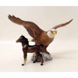 Beswick bald eagle 1018 and a foal. Condition report: see terms and conditions