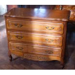 French style chest of three drawers. Condition report: see terms and conditions