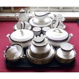 Spode Consul pattern dinner service. Condition report: see terms and conditions