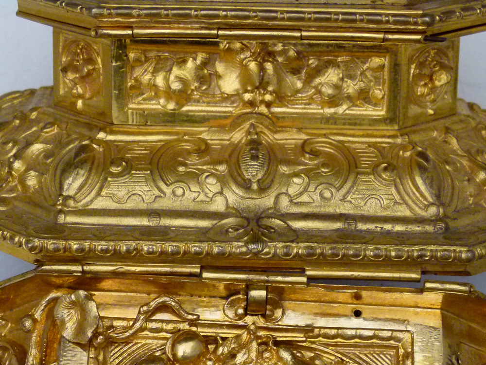 Ormolu jewellery casket in three tiers applied and moulded with naturalistic decoration, height - Image 17 of 17