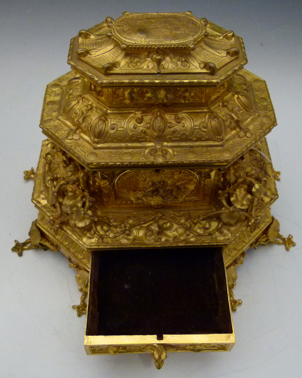 Ormolu jewellery casket in three tiers applied and moulded with naturalistic decoration, height - Image 12 of 17