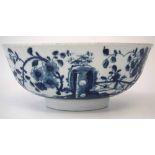 Worcester bowl circa 1760, painted with the Prunus Fence pattern in underglaze blue, workman's