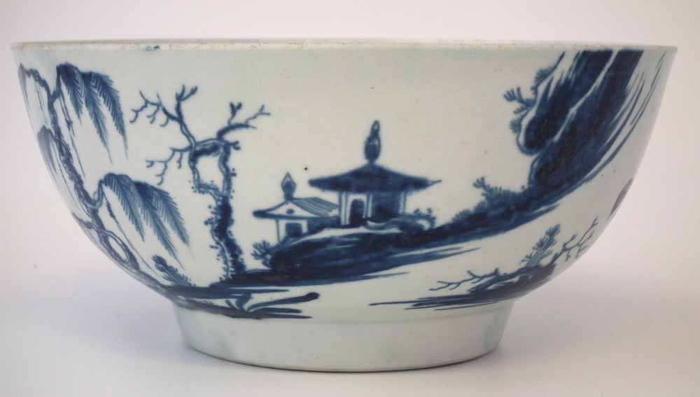 Worcester bowl circa 1760, painted with landslip pattern in underglaze blue, workman's mark to foot,