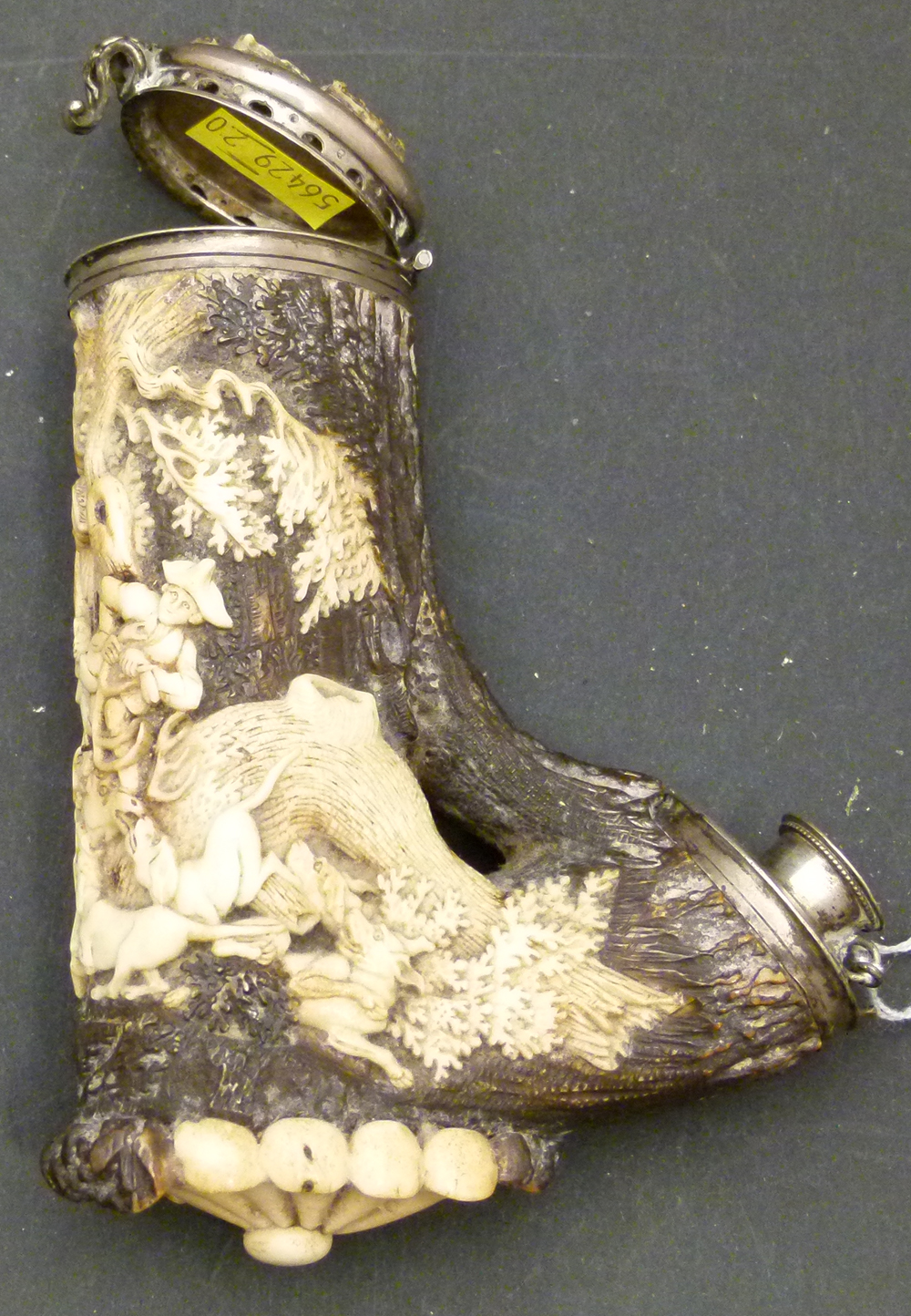 Black Forest antler bone pipe carved with the hunt with white metal mounts, height 13cm. - Image 3 of 6