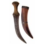 Jambiya, with polished agate grip and white metal mounted horn scabbard, 37cm overall length.