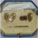A Pair of 9ct Gold Gentlemen's Oval Cufflink's and matching tie clip, 6.