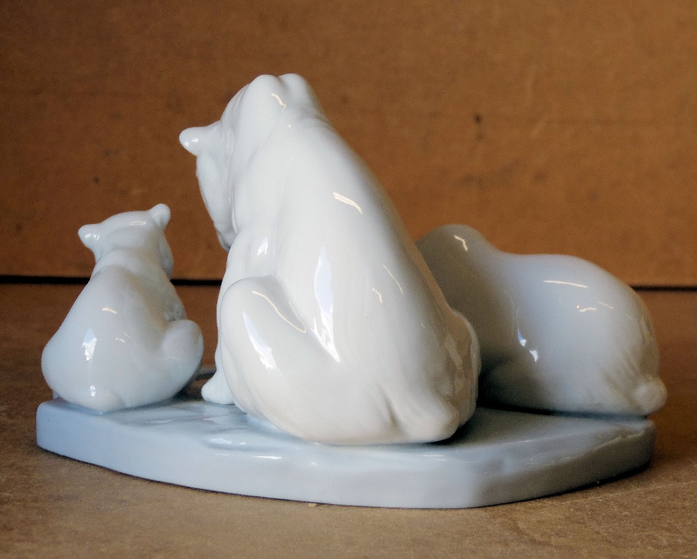 A Lladro Group of 3 Polar Bears on scalloped base, - Image 2 of 3