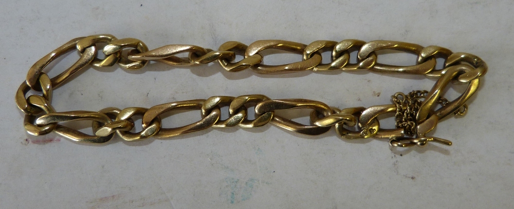 A 9ct Gold Flat Linked Bracelet, 21.
