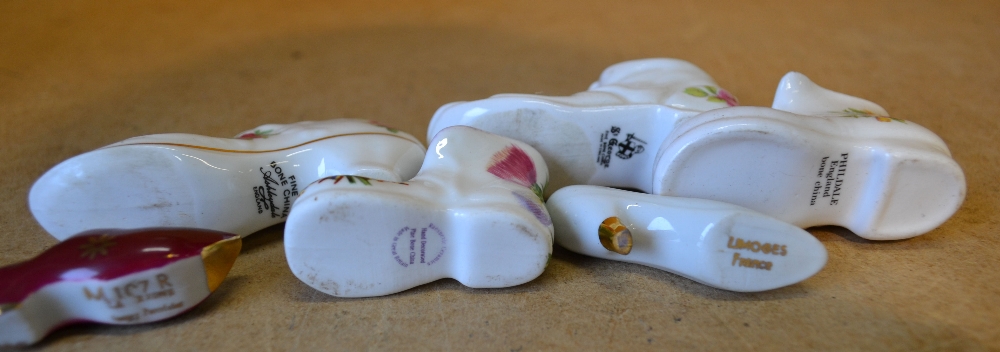 A Collection of Miniature China Shoes - Image 3 of 3