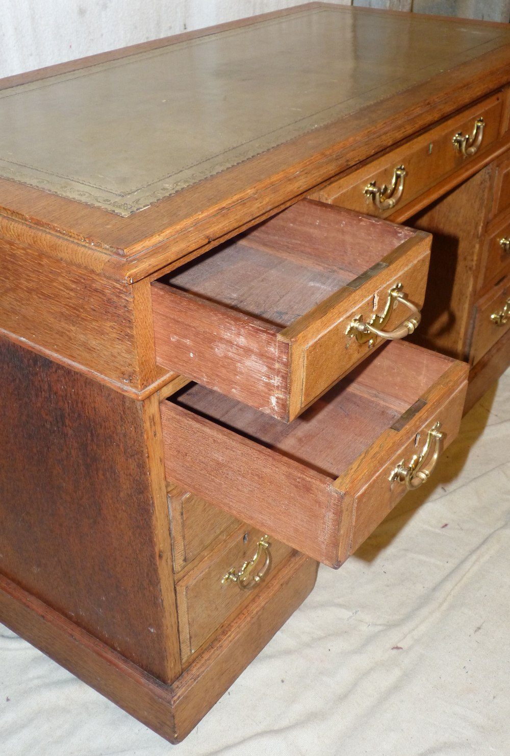 A Victorian Oak Kneehole Double Pedestal Desk having green leather inset top, - Image 3 of 3