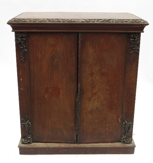 A late Georgian mahogany collectors cabi