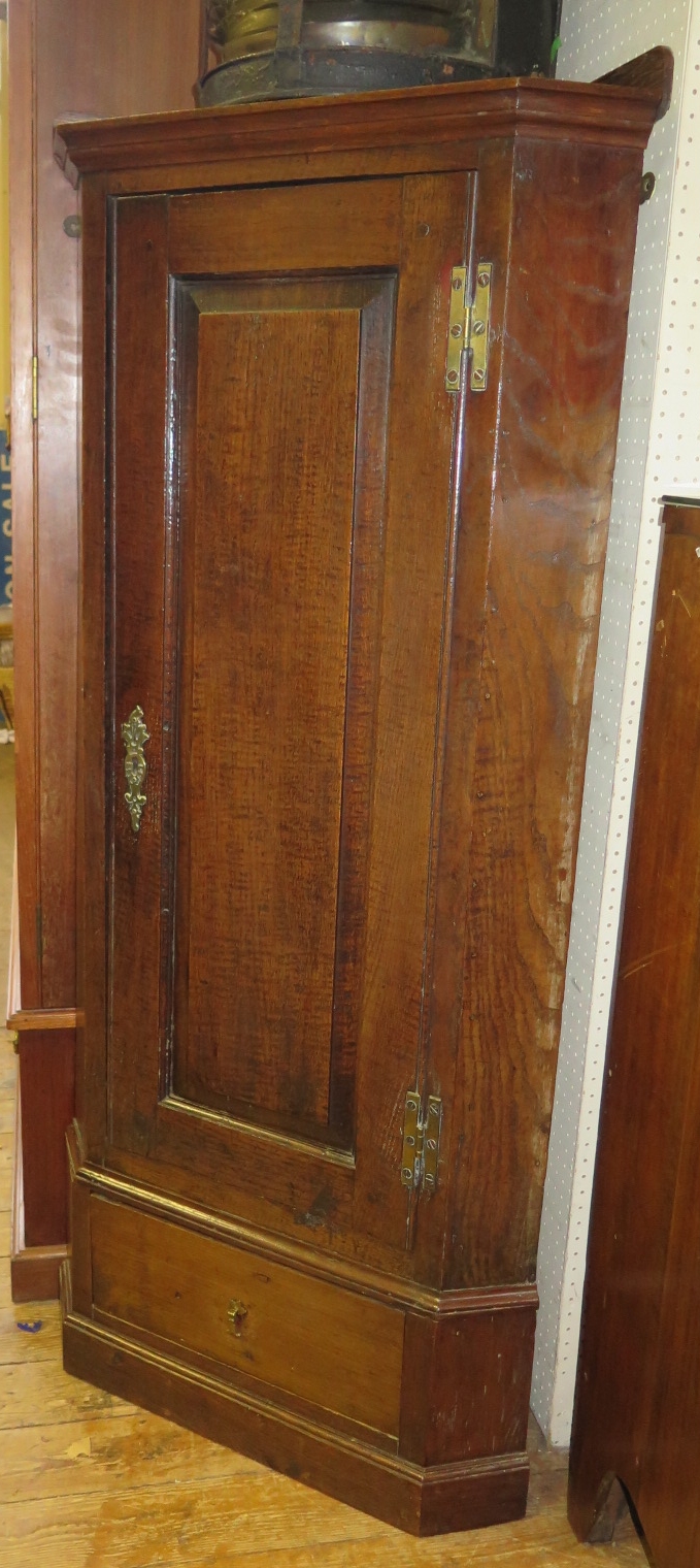 Georgian Oak floor Standing Corner Cabinet