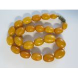 A Baltic Amber Bead Necklace, 43.5g