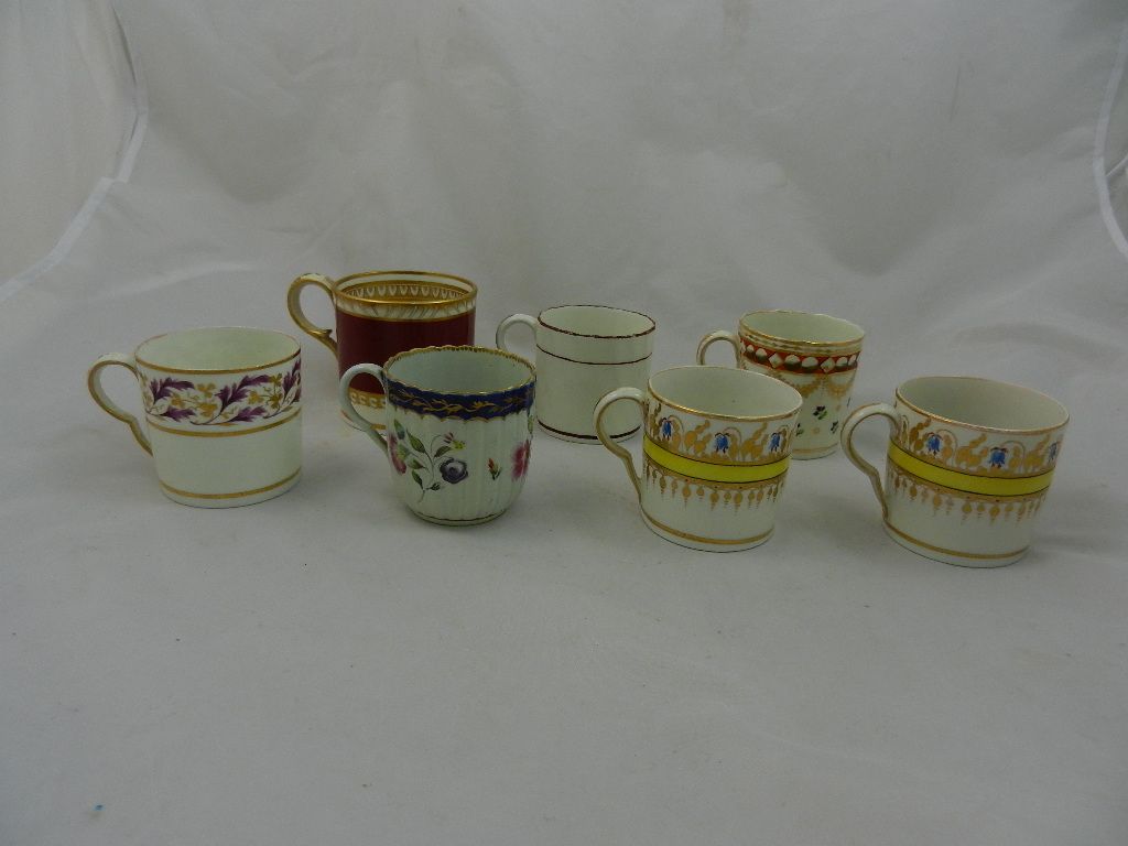 A collection of 18th century and later English porcelain and other teacups, tea bowls and saucers, - Image 6 of 14