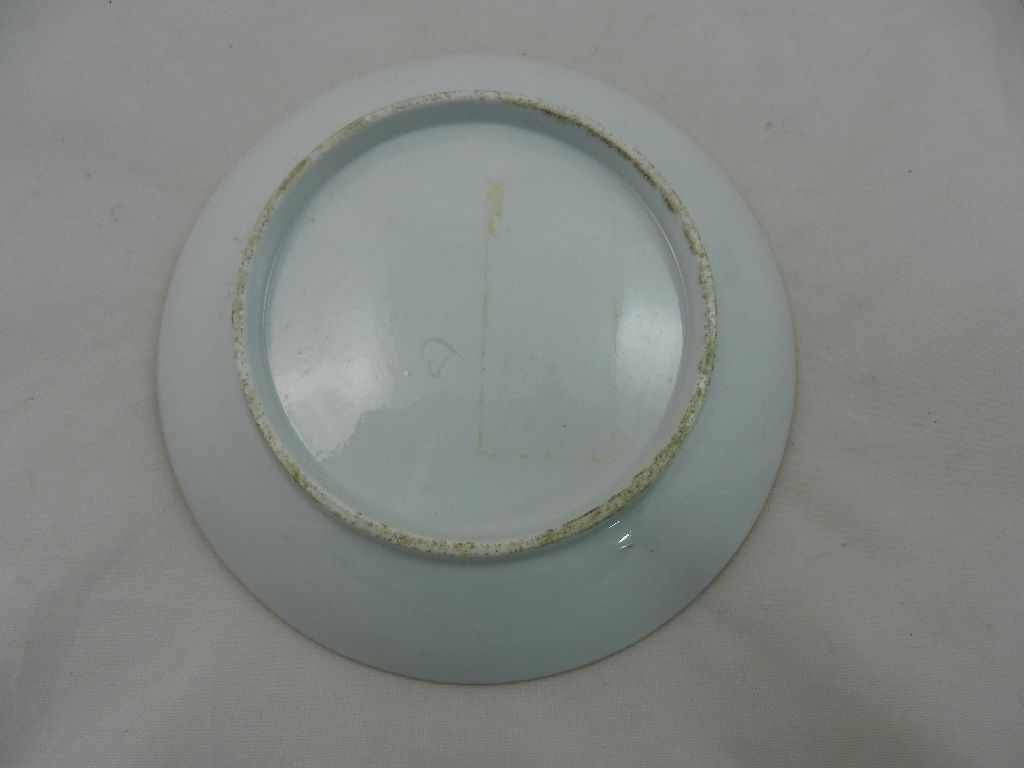 A collection of 18th century and later English porcelain and other teacups, tea bowls and saucers, - Image 13 of 14