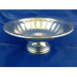 An American sterling silver bon bon dish, on pedestal foot, by Dunkirk Silversmiths of Meriden,