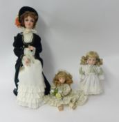 Jan Mc Lean doll group 'Mother and Two Children'
