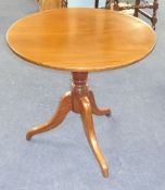 Victorian pedestal tripod table, 71cm diameter