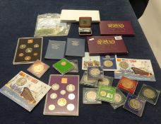Collection of GB coinage including year sets, decimal sets and commemorative crowns