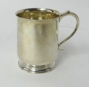 Modern Silver Jubilee tankard by Cooper Bros, 356g