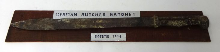 WWI Somme battlefield recovered German 'butcher' bayonet on wooden display, 31cm t/w 40mm Bofer