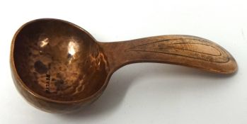 A Newlyn hammered copper caddy spoon, 8.5cm