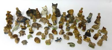 Collection of Wade whimsy's including 'Humpty Dumpty', Beswick cat, Art glass bowl and shade