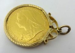Victoria gold sovereign, 1894, set in a gold mount as a pendant