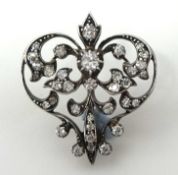 A fine pendant of Art Nouveau design.