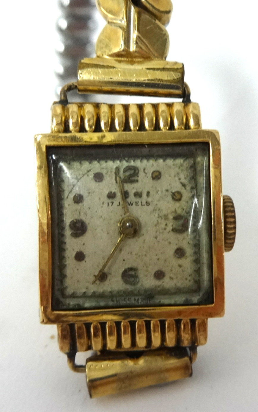 A Ladies Swiss 18ct gold wrist watch, cased with seventeen jewels (Moni)