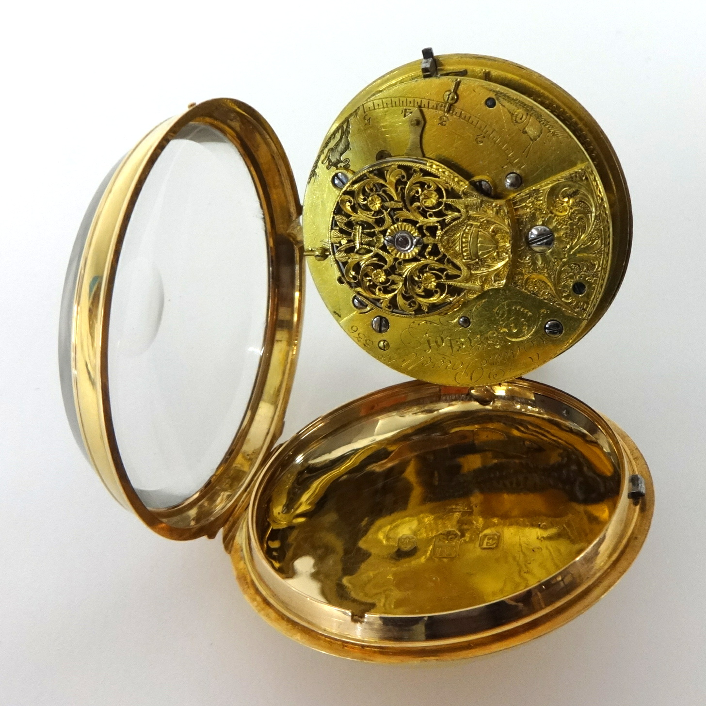 18ct front wind Georgian pocket watch with gilt fusee movement inscribed Edward Powell No 556, - Image 2 of 2