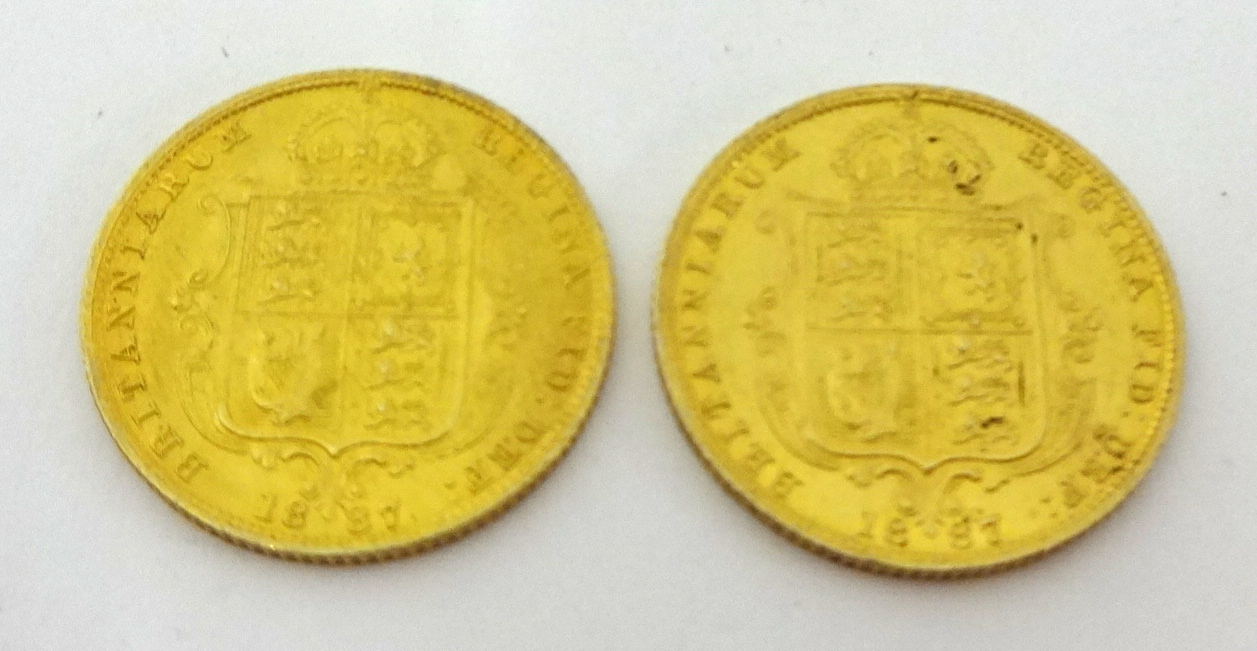 Two Victoria 1887 gold half sovereigns, with shield back, each a good grade (2) - Image 2 of 2
