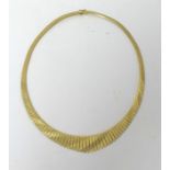 9ct gold frill necklace, 21g