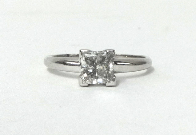 A diamond solitaire ring, princess cut, Size M, 0.95 carat, H/I colour,SI2/3.